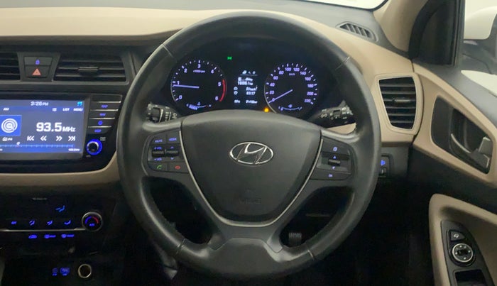 2016 Hyundai Elite i20 ASTA 1.4 CRDI (O), Diesel, Manual, 31,353 km, Steering Wheel Close Up