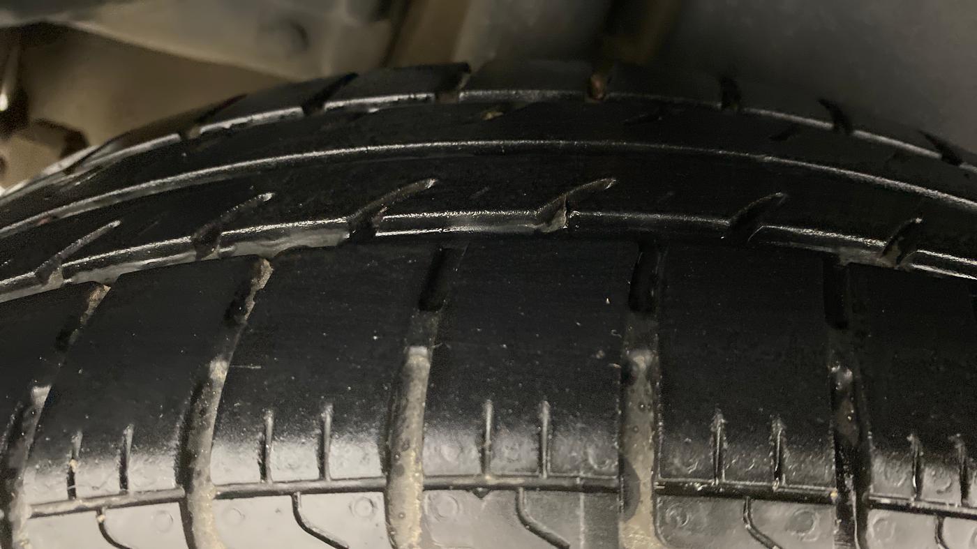 2016 Maruti Swift Dzire VDI ABS, Diesel, Manual, 61,935 km, Right Rear Tyre Tread