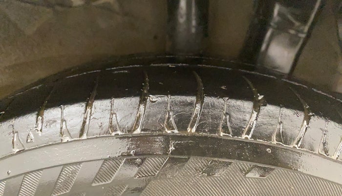 2016 Hyundai Grand i10 MAGNA 1.2 KAPPA VTVT, Petrol, Manual, 72,599 km, Left Rear Tyre Tread