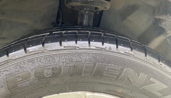 2016 Ford Ecosport TITANIUM+ 1.0L ECOBOOST, Petrol, Manual, 28,690 km, Right Front Tyre Tread