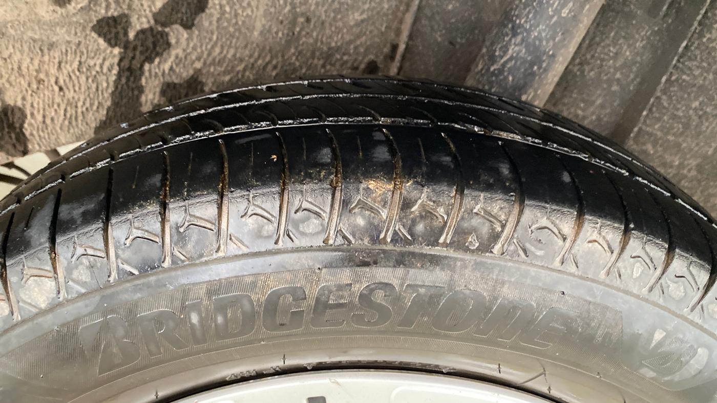 2019 Renault TRIBER RXL MT, Petrol, Manual, 75,425 km, Left Rear Tyre Tread