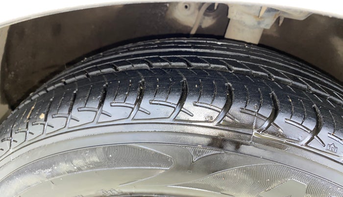 2012 Hyundai i20 MAGNA 1.2, Petrol, Manual, 77,947 km, Right Front Tyre Tread