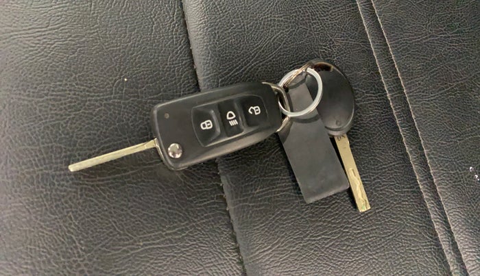 2020 Tata Tiago XT PETROL, Petrol, Manual, 38,440 km, Key Close Up