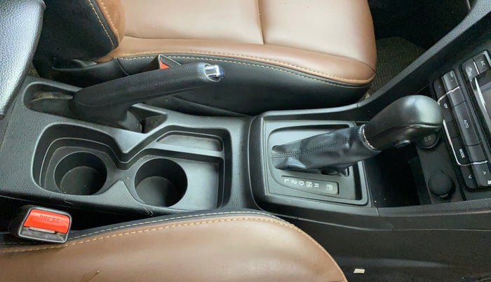 2022 Toyota URBAN CRUISER PREMIUM GRADE AT, Petrol, Automatic, 34,033 km, Gear Lever