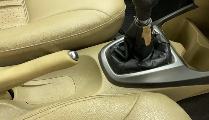 2012 Honda City 1.5L I-VTEC S MT, Petrol, Manual, 65,087 km, Gear lever - Boot cover slightly torn
