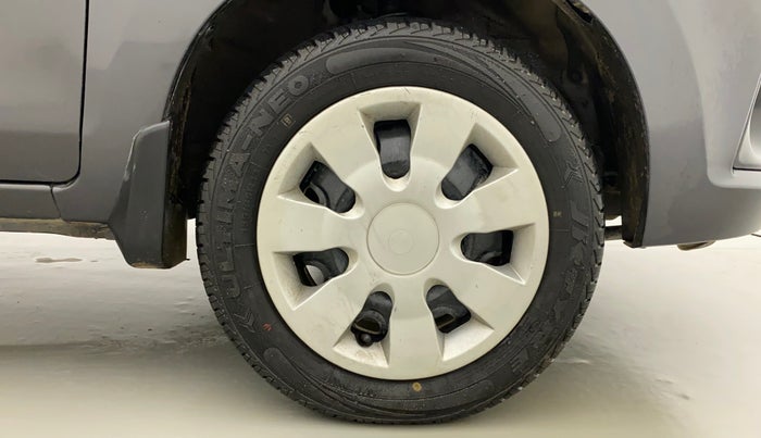 2019 Maruti Alto K10 VXI (O), Petrol, Manual, 21,572 km, Right Front Wheel