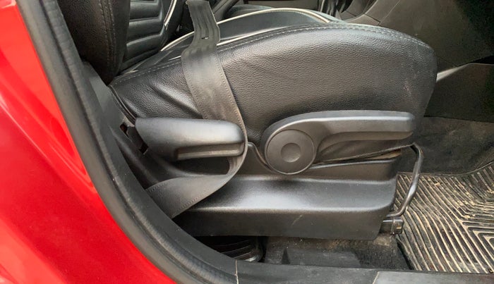 2019 Maruti Vitara Brezza ZDI PLUS DUAL TONE, Diesel, Manual, 78,762 km, Driver Side Adjustment Panel