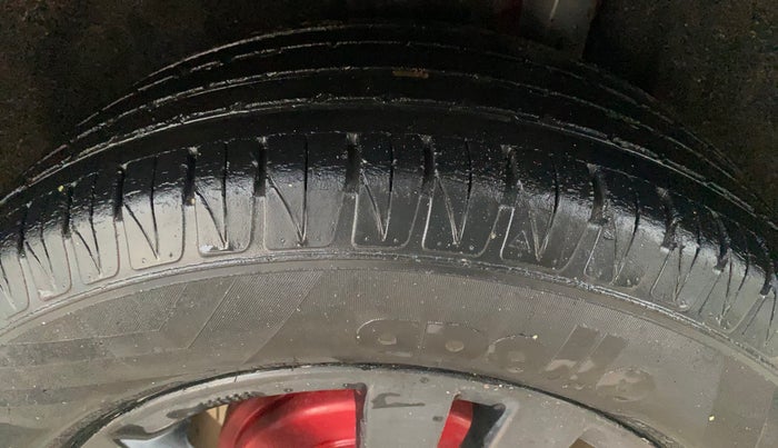 2019 Maruti Vitara Brezza ZDI PLUS DUAL TONE, Diesel, Manual, 78,762 km, Left Rear Tyre Tread