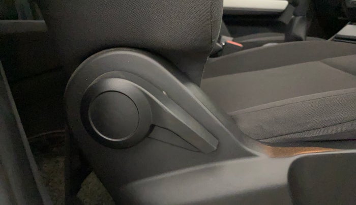 2023 Tata PUNCH PURE MT, Petrol, Manual, 57,074 km, Driver Side Adjustment Panel