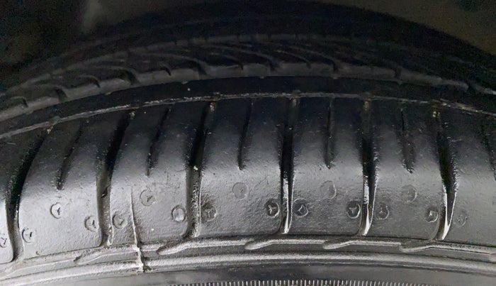 2020 Volkswagen Polo GT TSI AT 1.0, Petrol, Automatic, 14,469 km, Left Rear Tyre Tread