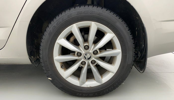 2016 Skoda Octavia 2.0 TDI STYLE PLUS AT, Diesel, Automatic, 96,455 km, Left Rear Wheel