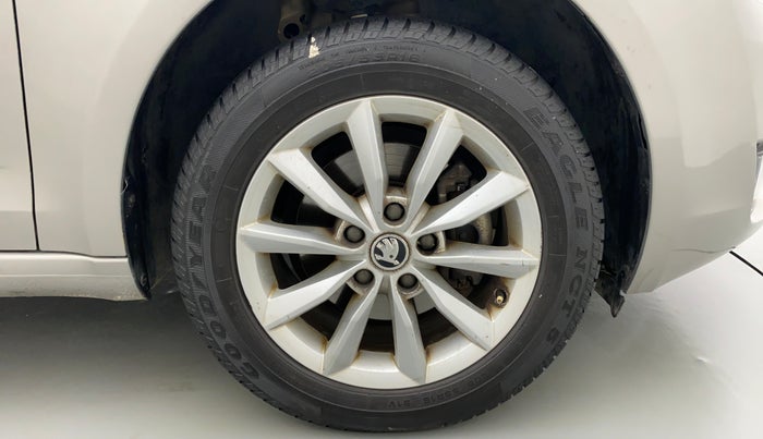 2016 Skoda Octavia 2.0 TDI STYLE PLUS AT, Diesel, Automatic, 96,455 km, Right Rear Wheel