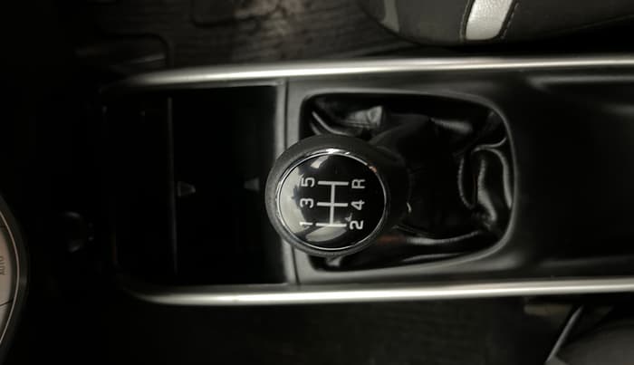 2016 Maruti Baleno DELTA PETROL 1.2, Petrol, Manual, 55,704 km, Gear Lever