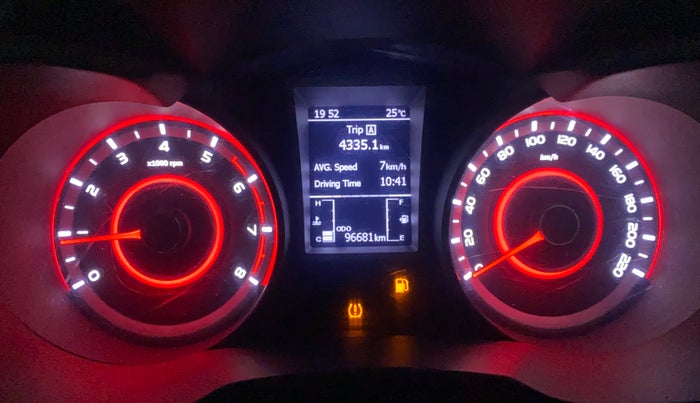 2020 Mahindra XUV300 W8 (O) 1.2 PETROL, Petrol, Manual, 96,681 km, Odometer Image