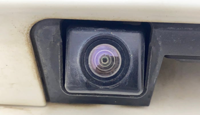 2020 Mahindra XUV300 W8 (O) 1.2 PETROL, Petrol, Manual, 96,681 km, Parking Camera