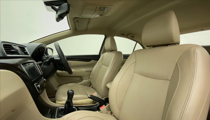 2017 Maruti Ciaz ALPHA DIESEL 1.3, Diesel, Manual, 79,751 km, Right Side Front Door Cabin