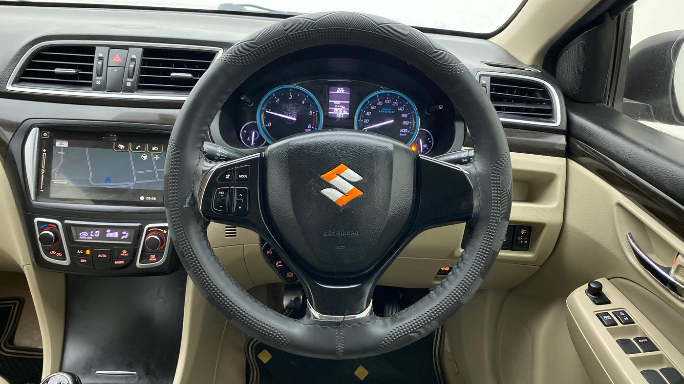 2017 Maruti Ciaz ALPHA DIESEL 1.3, Diesel, Manual, 79,751 km, Steering Wheel Close Up