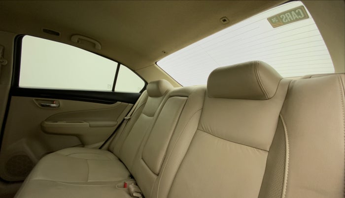 2017 Maruti Ciaz ALPHA DIESEL 1.3, Diesel, Manual, 79,751 km, Right Side Rear Door Cabin