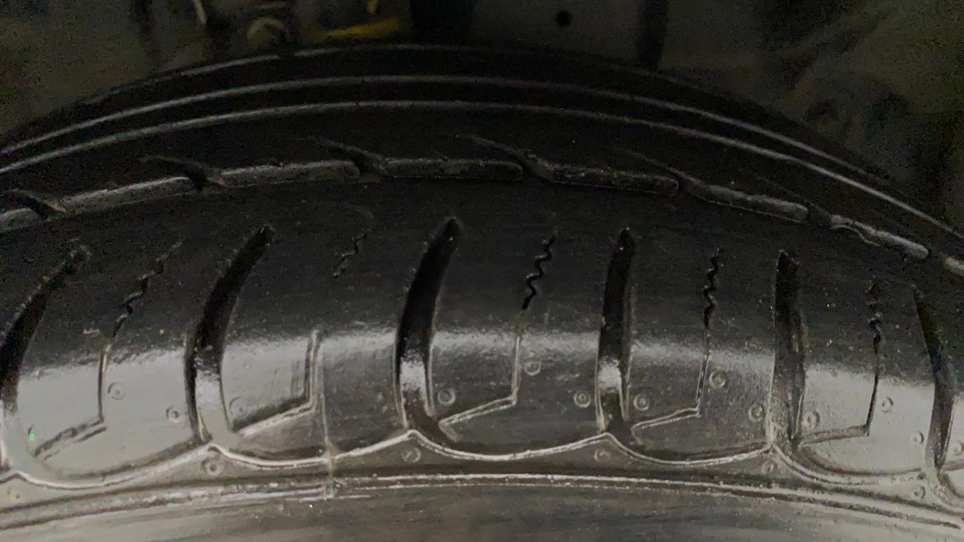 2021 Ford Ecosport TITANIUM 1.5L PETROL, Petrol, Manual, 23,965 km, Right Front Tyre Tread