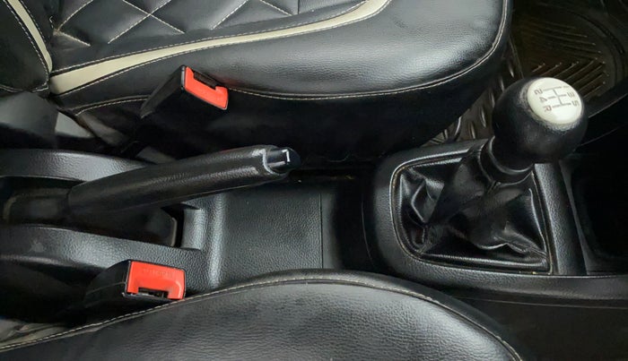 2012 Maruti Swift LXI, Petrol, Manual, 92,122 km, Gear Lever