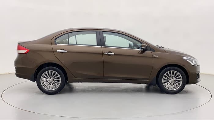 2016 Maruti Ciaz ZDI+ SHVS, Diesel, Manual, 1,68,380 km, Right Side View