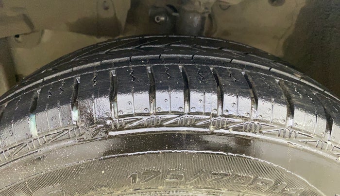 2016 Honda Jazz 1.2L I-VTEC E, Petrol, Manual, 52,424 km, Left Front Tyre Tread