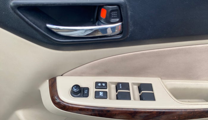 2017 Maruti Dzire ZXI PLUS AMT, Petrol, Automatic, 33,987 km, Driver Side Door Panels Control