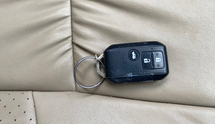 2017 Maruti Dzire ZXI PLUS AMT, Petrol, Automatic, 33,987 km, Key Close Up