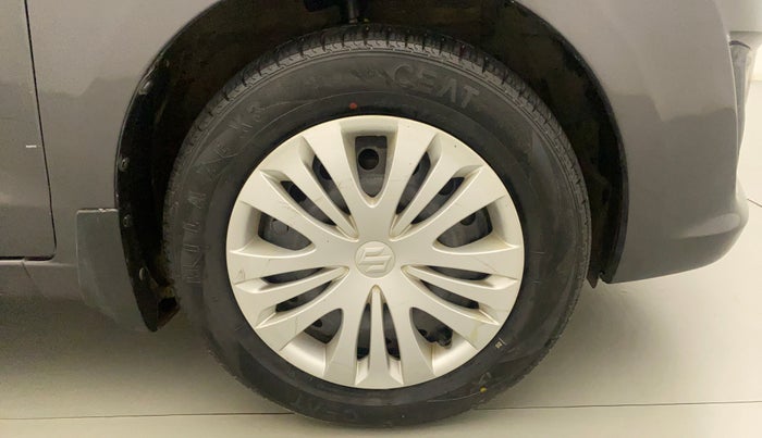 2014 Maruti Ertiga VXI CNG, CNG, Manual, 93,458 km, Right Front Wheel
