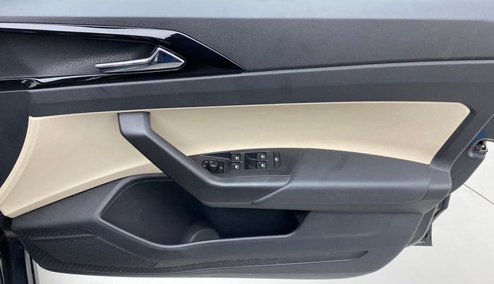 2022 Skoda SLAVIA STYLE 1.0 TSI AT, Petrol, Automatic, 22,496 km, Driver Side Door Panels Control