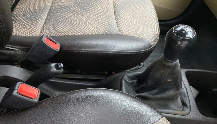 2015 Hyundai Eon MAGNA PLUS, Petrol, Manual, 40,766 km, Gear Lever