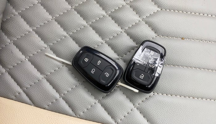 2022 Tata TIGOR XZ PLUS PETROL, Petrol, Manual, 24,626 km, Key Close Up