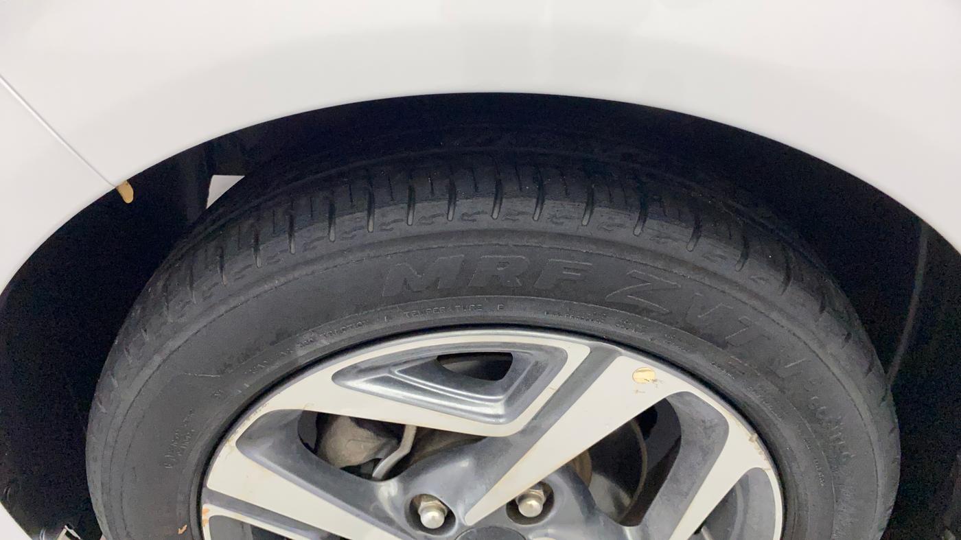 2020 Hyundai AURA SX 1.2 (O), Petrol, Manual, 12,215 km, Left Front Tyre Tread