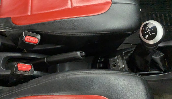 2012 Maruti Wagon R 1.0 LXI, Petrol, Manual, 65,900 km, Gear Lever