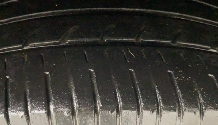 2022 Honda City 1.5L I-VTEC V MT 5TH GEN, Petrol, Manual, 30,464 km, Left Front Tyre Tread