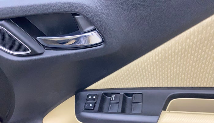 2022 Honda City 1.5L I-VTEC V MT 5TH GEN, Petrol, Manual, 30,464 km, Driver Side Door Panels Control