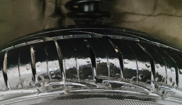 2014 Maruti Alto 800 LXI CNG, CNG, Manual, 33,025 km, Right Front Tyre Tread