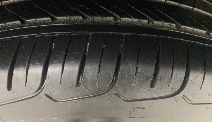 2018 Maruti Baleno ZETA PETROL 1.2, Petrol, Manual, 49,896 km, Left Front Tyre Tread