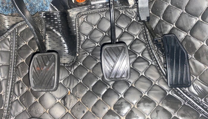 2018 Maruti Baleno ZETA PETROL 1.2, Petrol, Manual, 49,896 km, Pedals