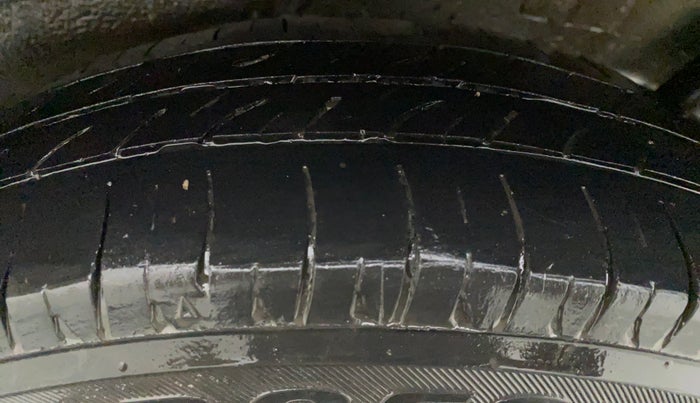 2015 Maruti Wagon R 1.0 LXI CNG, CNG, Manual, 95,391 km, Right Front Tyre Tread