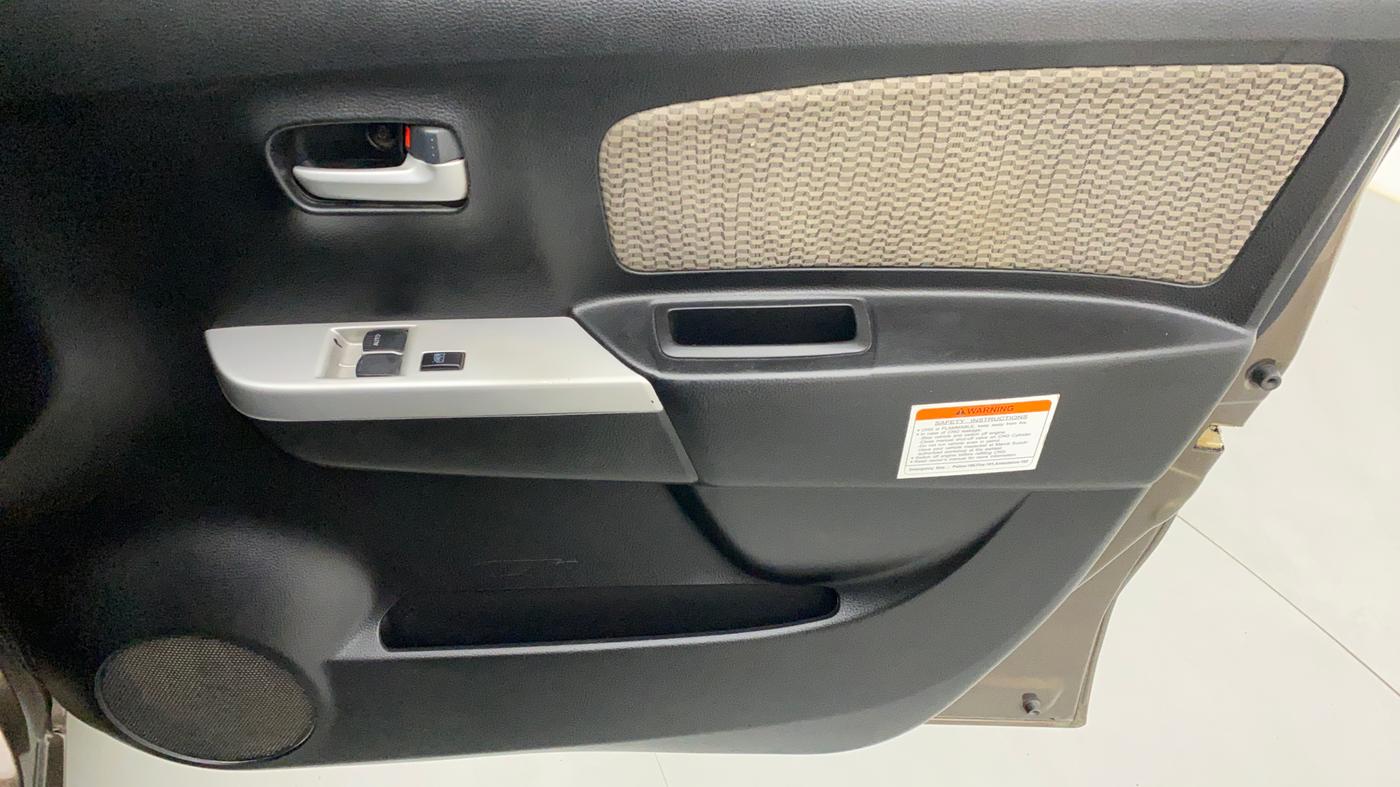 2015 Maruti Wagon R 1.0 LXI CNG, CNG, Manual, 95,391 km, Driver Side Door Panels Control