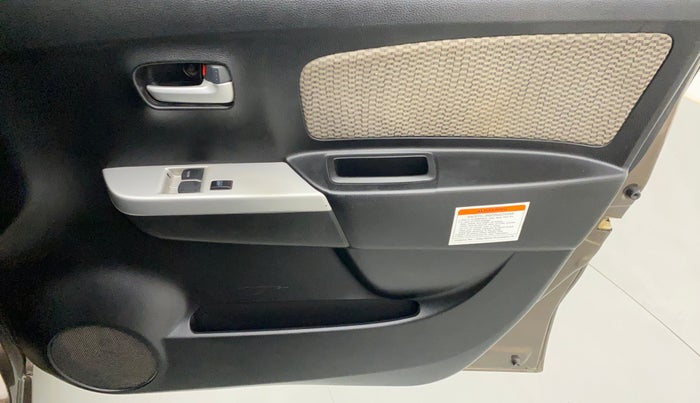 2015 Maruti Wagon R 1.0 LXI CNG, CNG, Manual, 95,391 km, Driver Side Door Panels Control