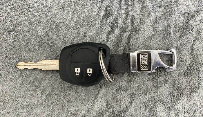 2017 Maruti Swift Dzire VXI, Petrol, Manual, 65,798 km, Key Close Up