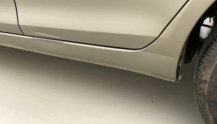2017 Maruti Swift Dzire VXI, Petrol, Manual, 65,798 km, Left running board - Slightly dented
