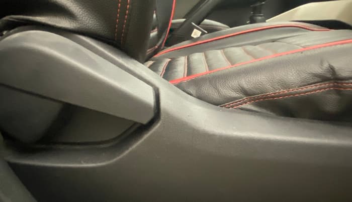 2021 Nissan MAGNITE XE, Petrol, Manual, 16,028 km, Driver Side Adjustment Panel
