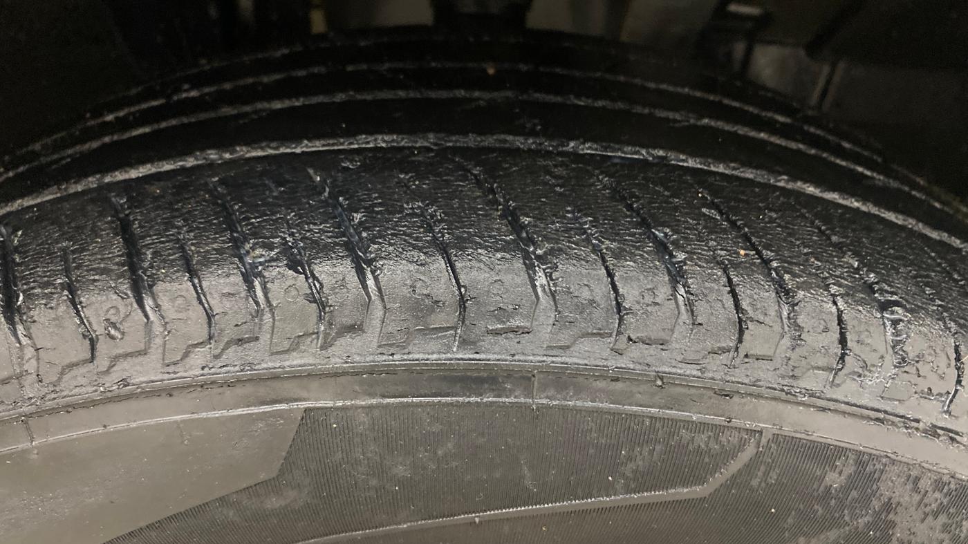 2021 Nissan MAGNITE XE, Petrol, Manual, 16,028 km, Right Front Tyre Tread