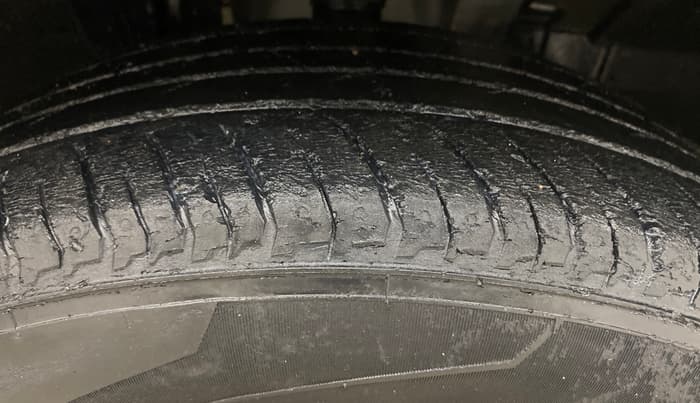 2021 Nissan MAGNITE XE, Petrol, Manual, 16,028 km, Right Front Tyre Tread