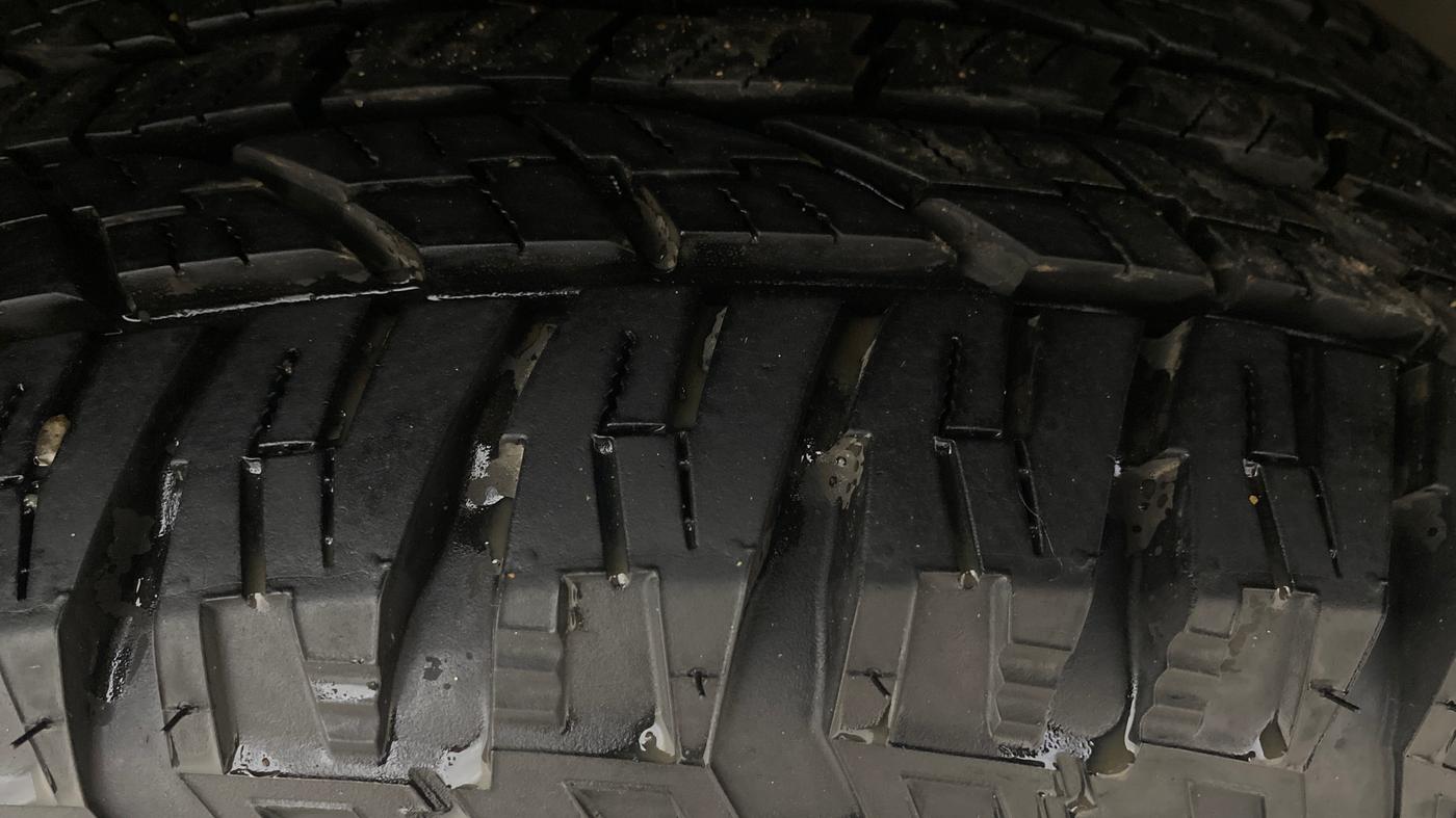 2018 Mahindra XUV500 W9 AT, Diesel, Automatic, 73,529 km, Right Rear Tyre Tread