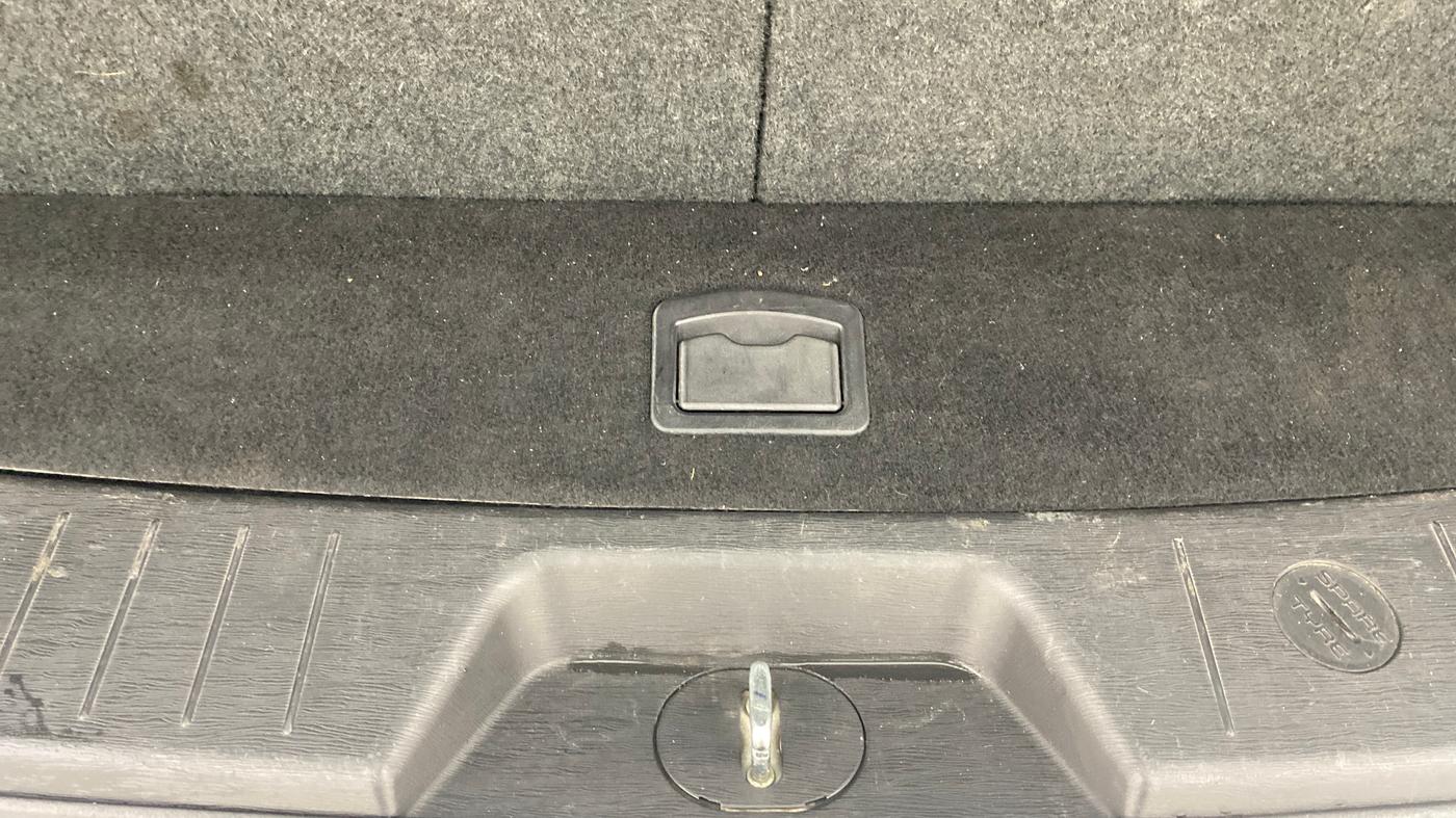 2018 Mahindra XUV500 W9 AT, Diesel, Automatic, 73,529 km, Boot Inside