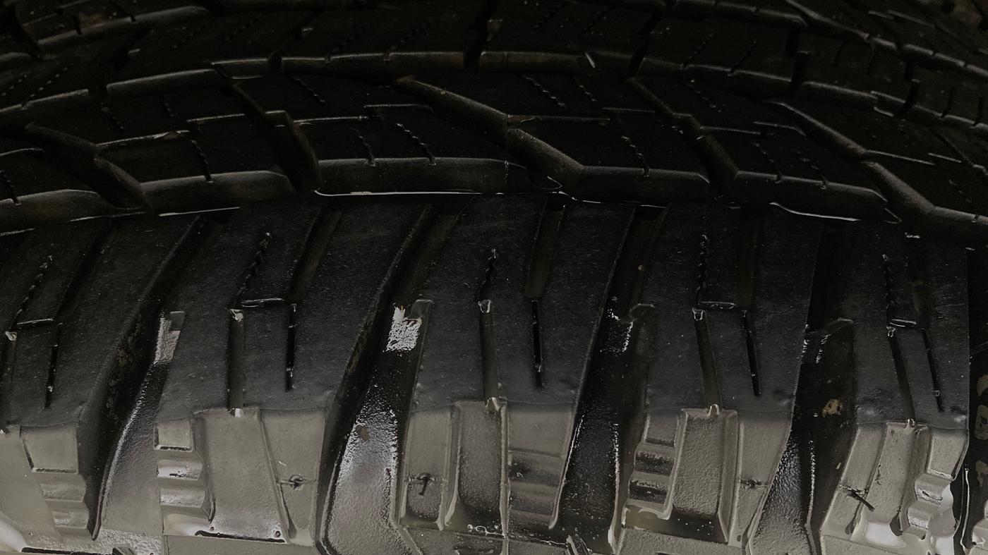 2018 Mahindra XUV500 W9 AT, Diesel, Automatic, 73,529 km, Left Rear Tyre Tread